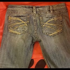 Silver Jeans TWISTED Low Rise Bootcut. Size 29X31